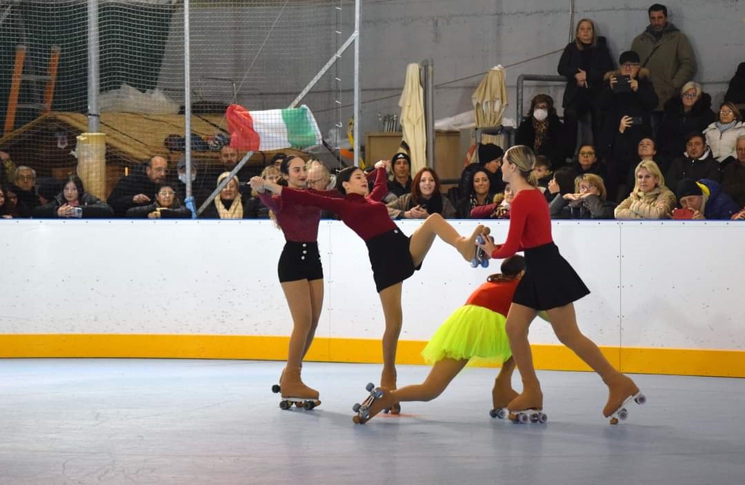 straordinario successo per il saggio di Natale delle Roller Fairies